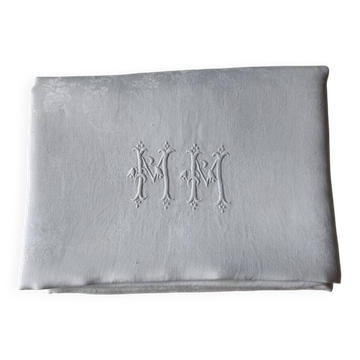 Nappe damassée ancienne monogrammée MM