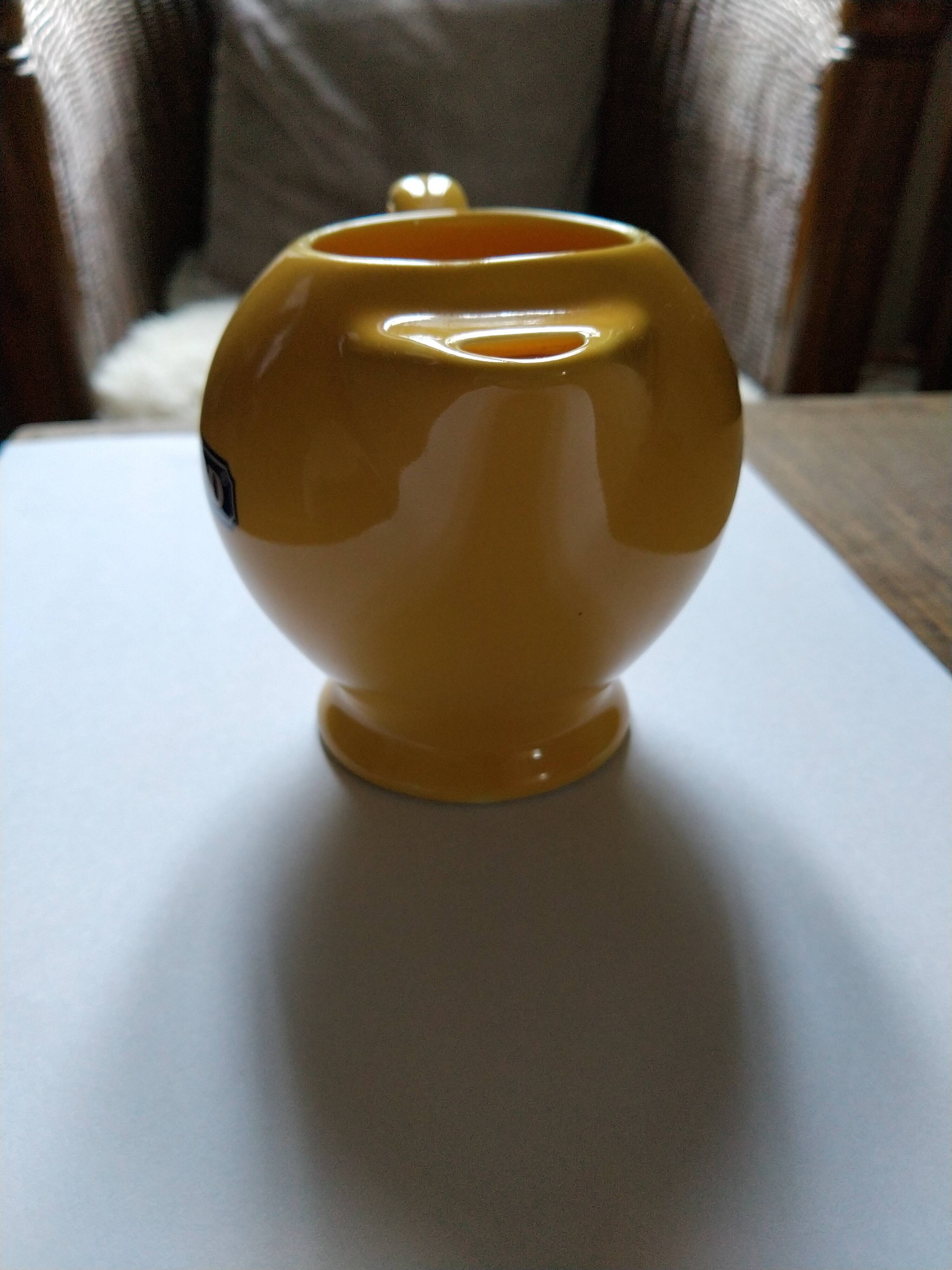 Little pitcher Ricard