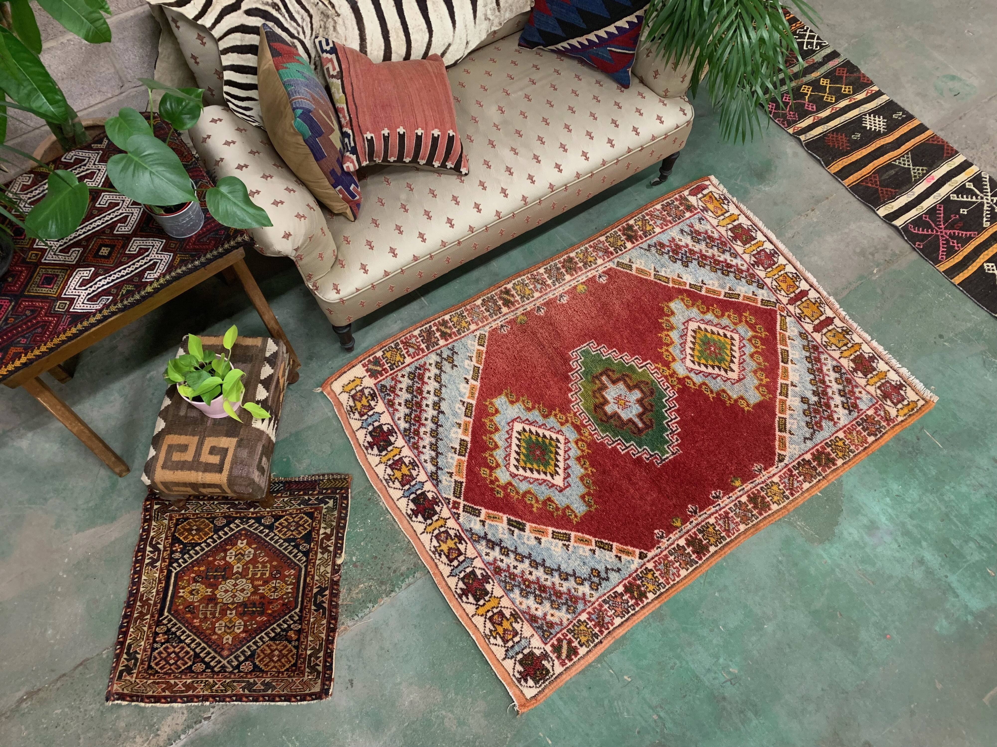 Vintage moroccan rug 157x109 cm tazenacht berber atlas, tribal, red , blue