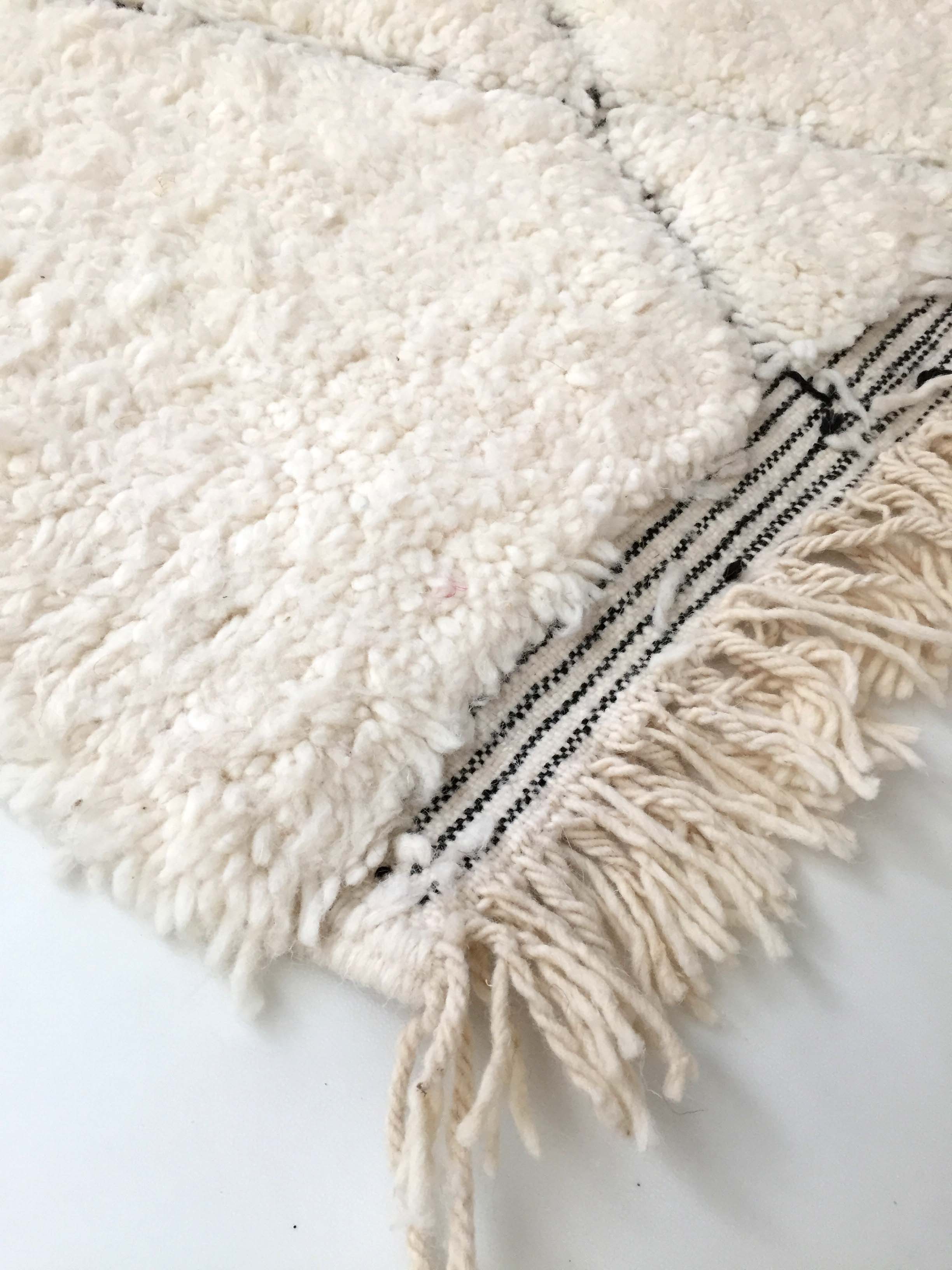 Moroccan Berber carpet blessed ouarain ecru with black diamonds engraved 284x198cm