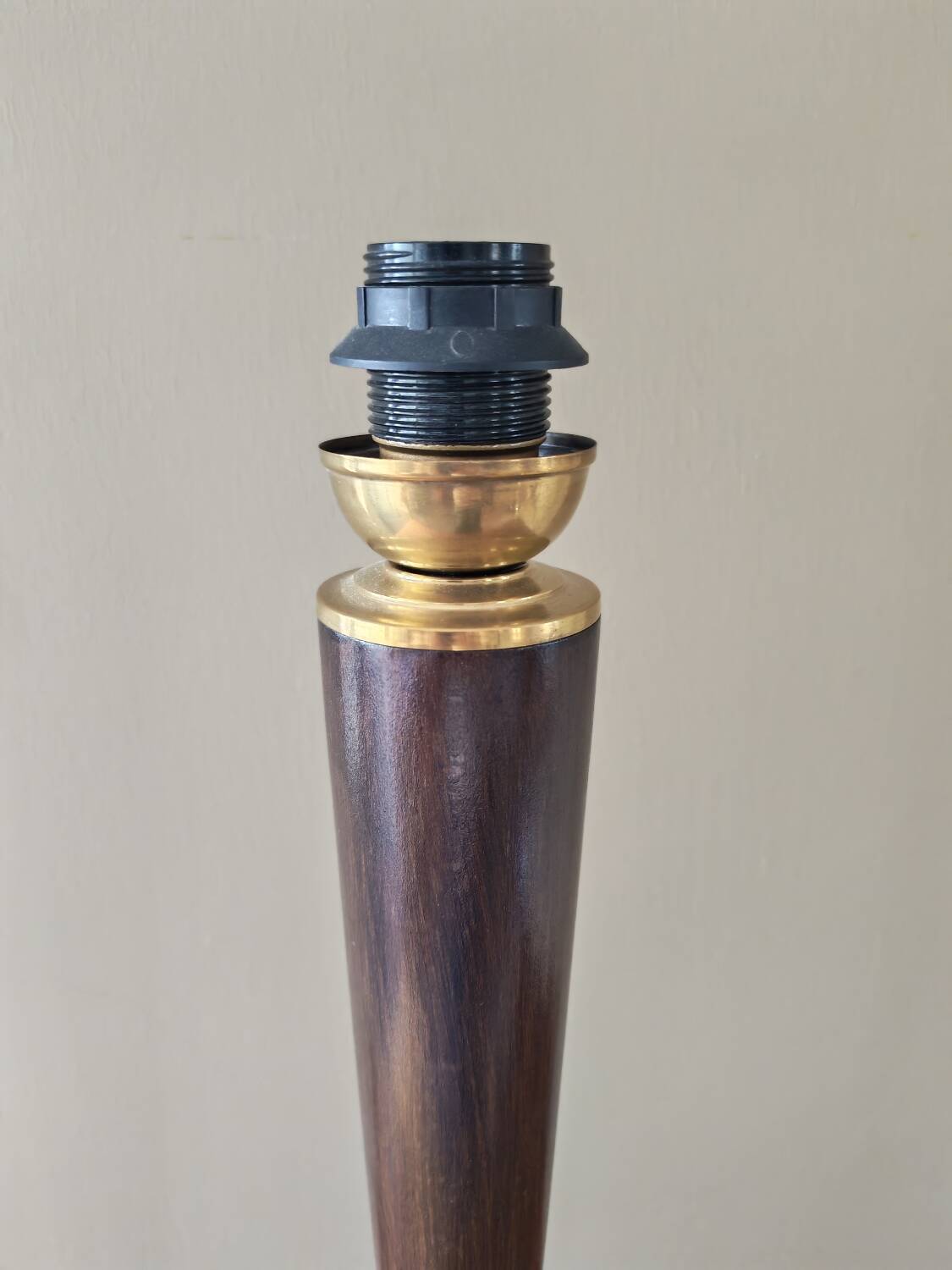 Vintage style Mazda lamp base