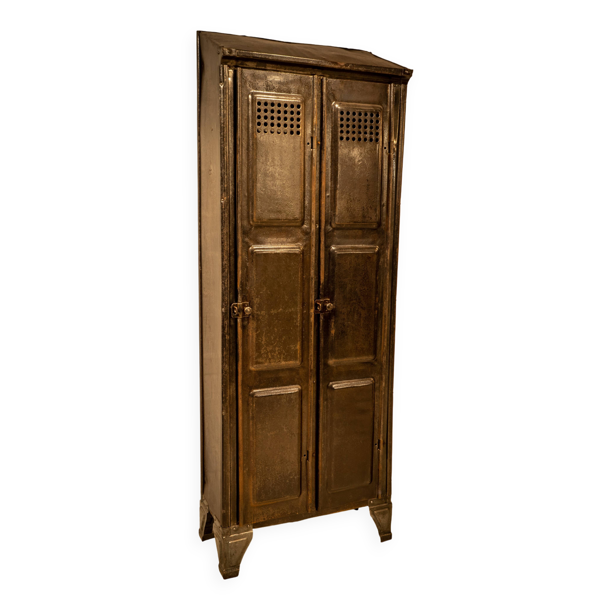 Armoire industrielle noire