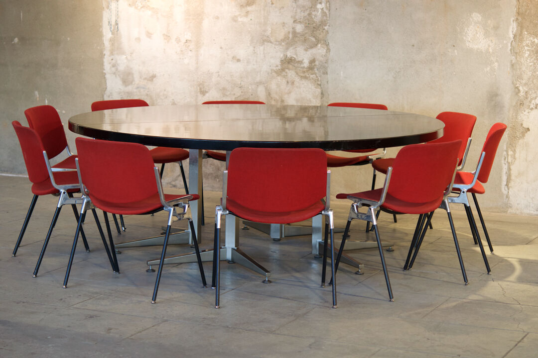 Large round conference table xxl design 1970'