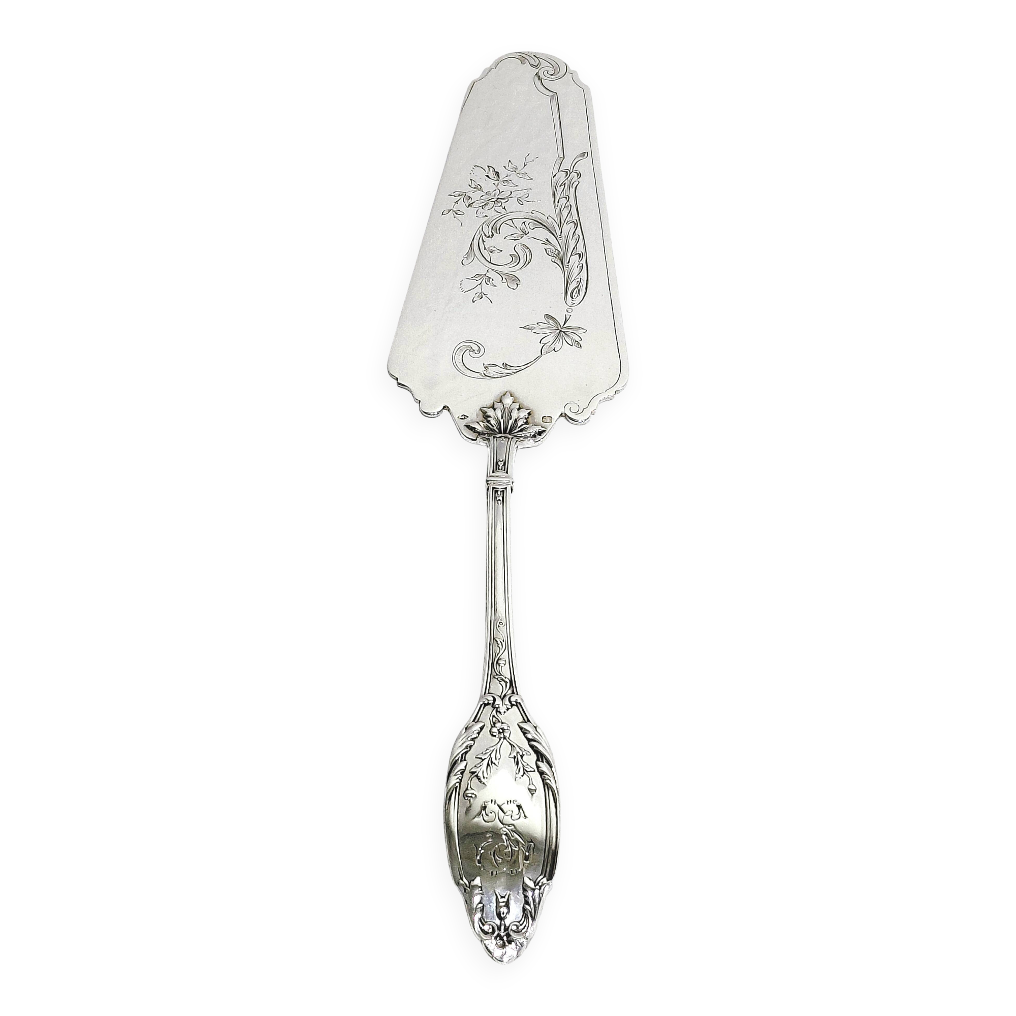 Silver pie server