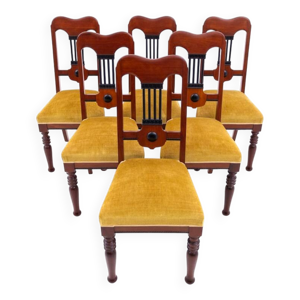 Ensemble de six chaises,