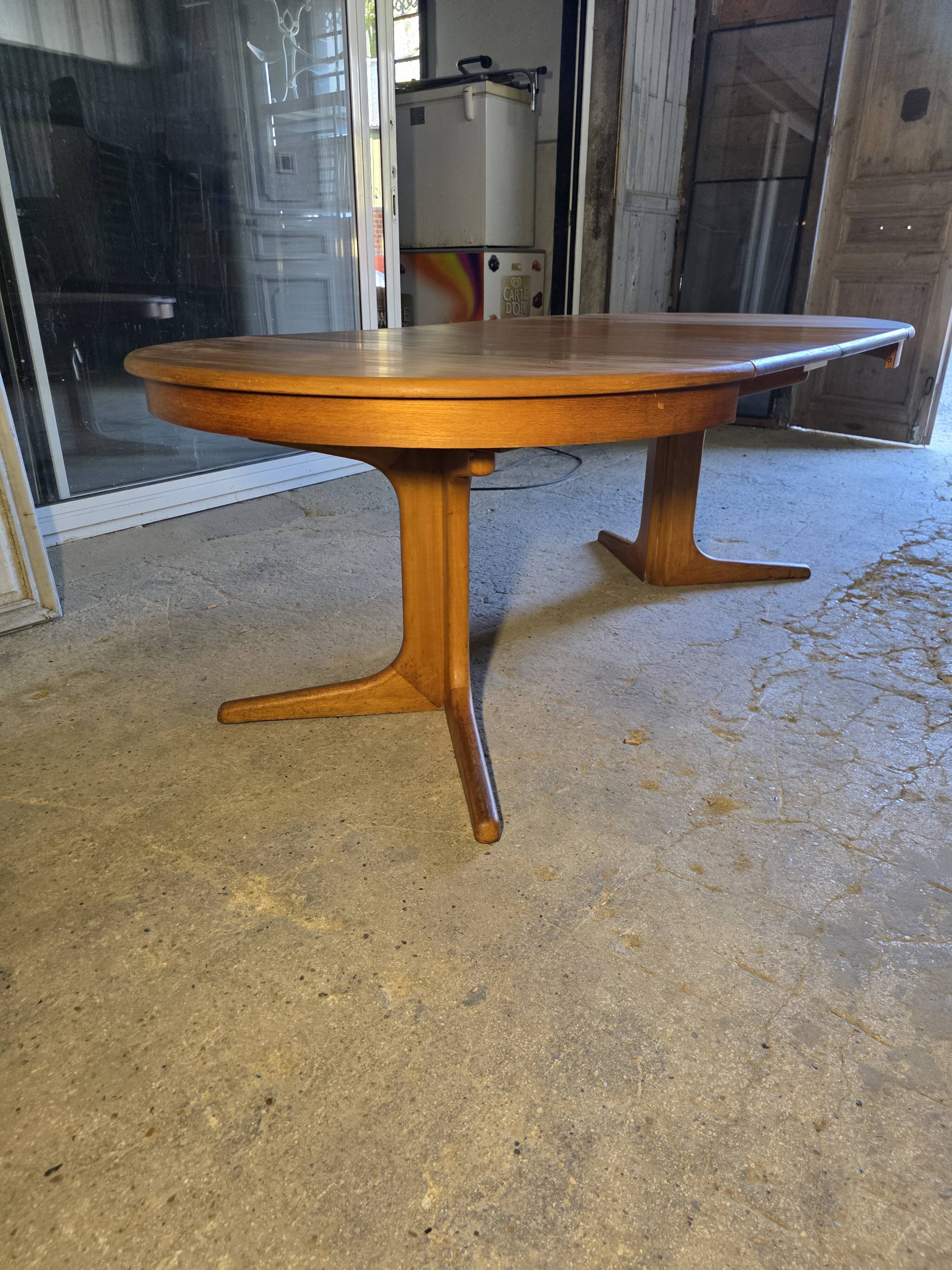 Table extensible Baumann en teck des années 60, (2 rallonges)