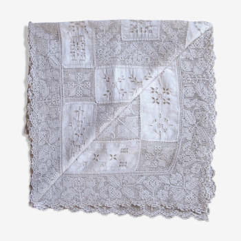 Embroidered tablecloth, 1m52 x 1m25, nets and small squares, early 20th