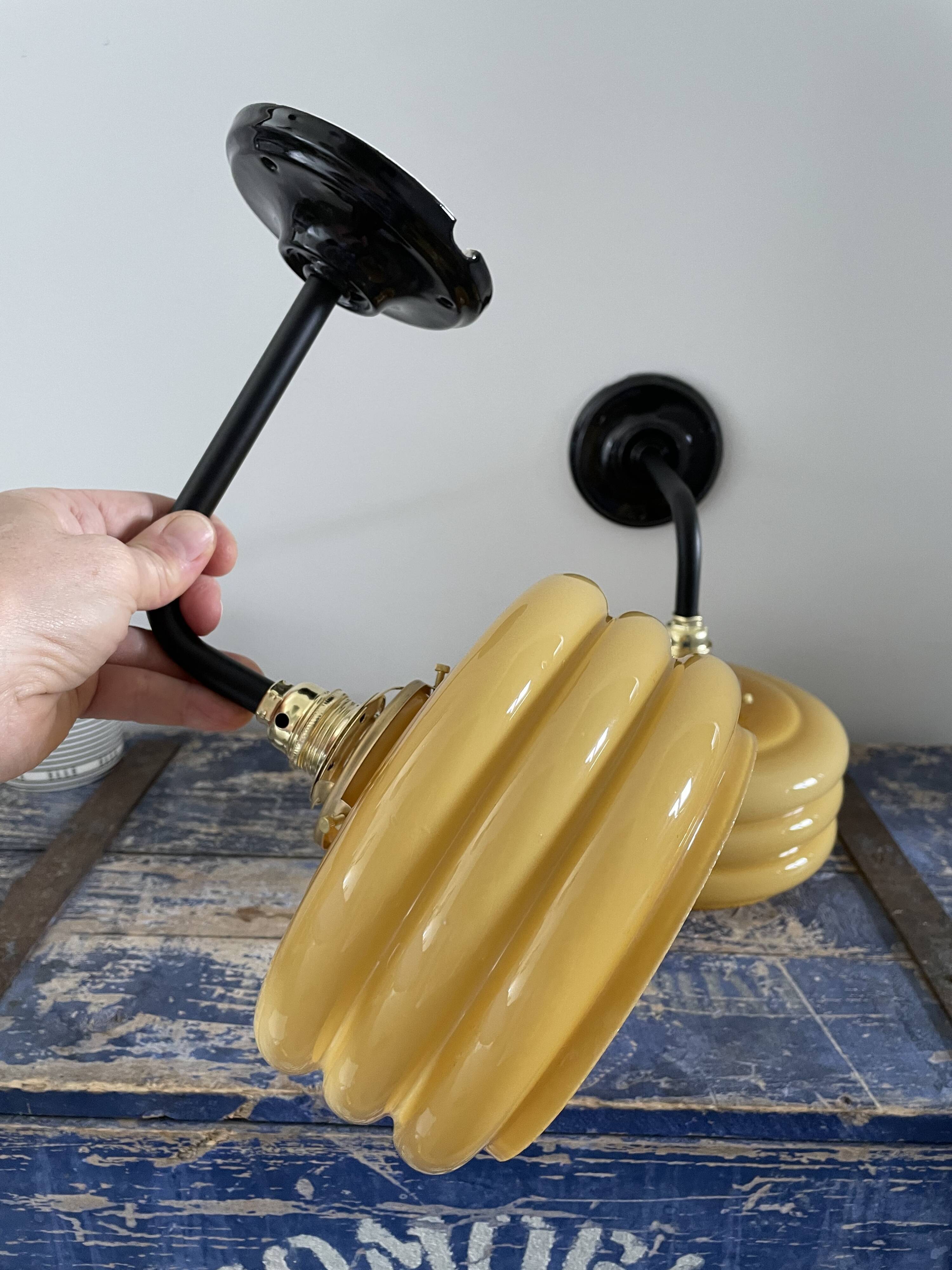 Paire d’appliques art deco électrifiées à neuf