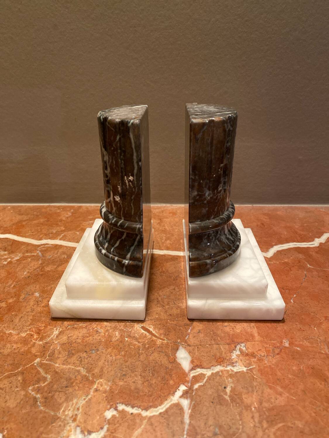 Luxury marble bookend set black and white baroque columns
