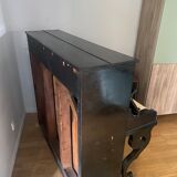 Piano droit noir