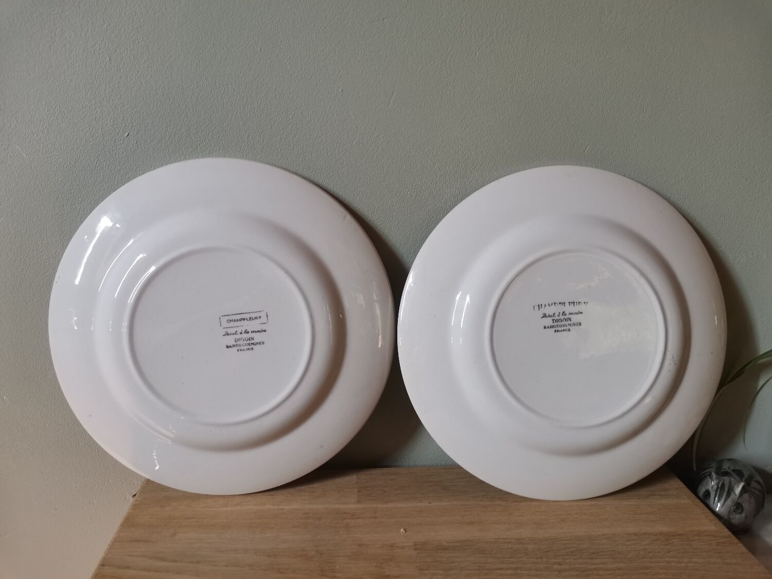 Set of 2 vintage coffee plates Brasilia Sarreguemines Digoin France hand-painted champfleury pattern