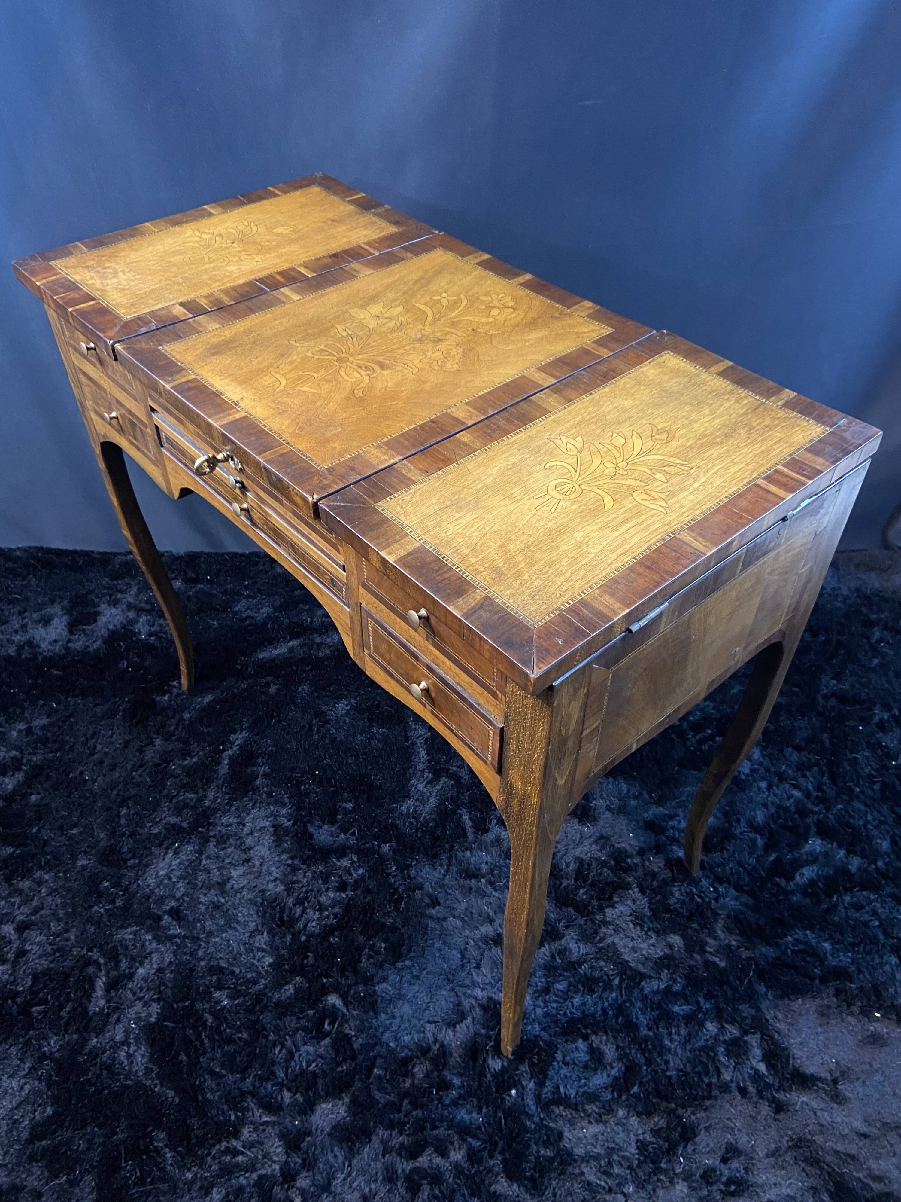 19th-century hairdresser with marquetry decoration on oak in the Louis XV Transition style.