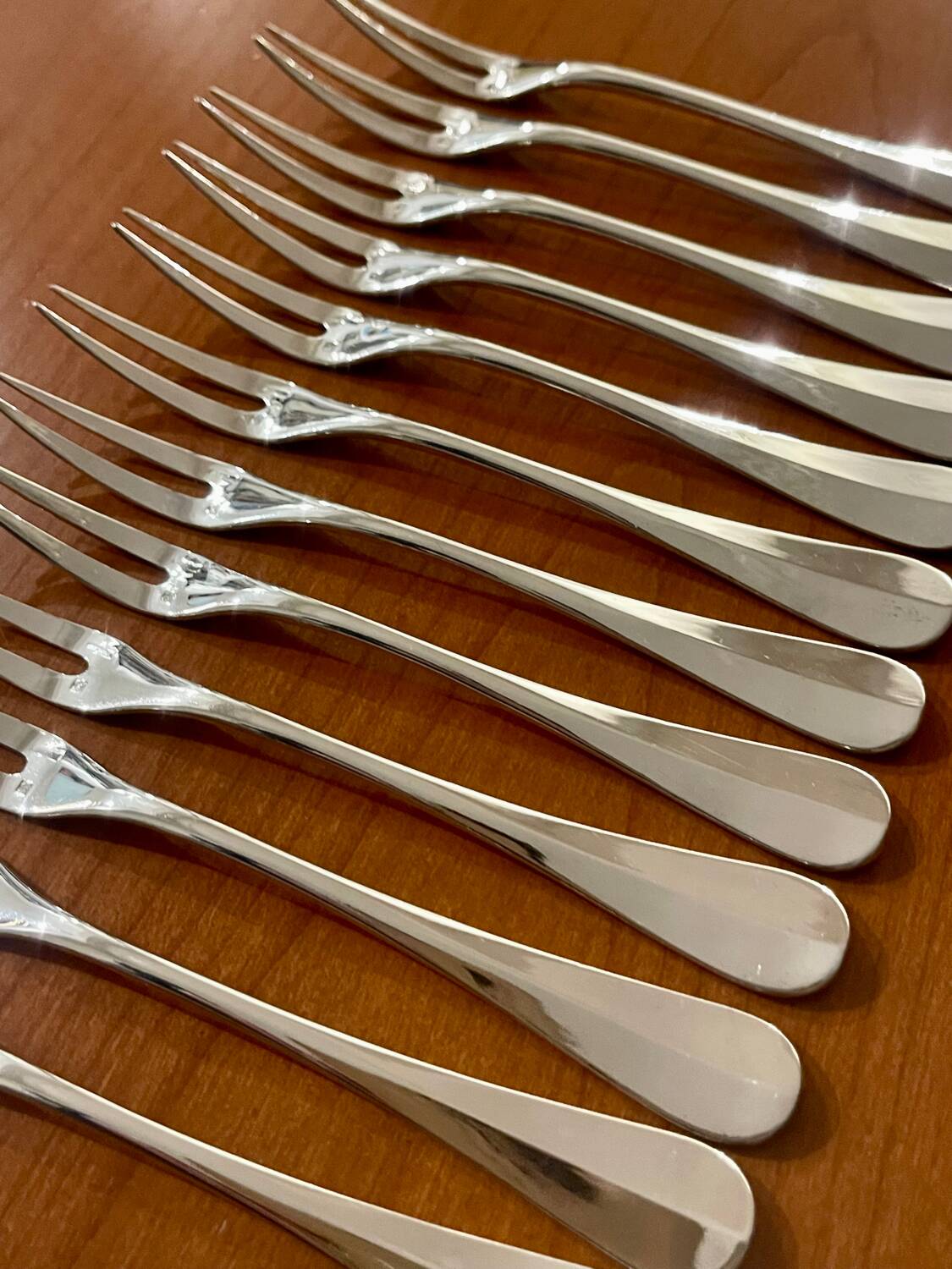 Christofle 12 snail forks, shellfish model Fidelio baguette very good condition