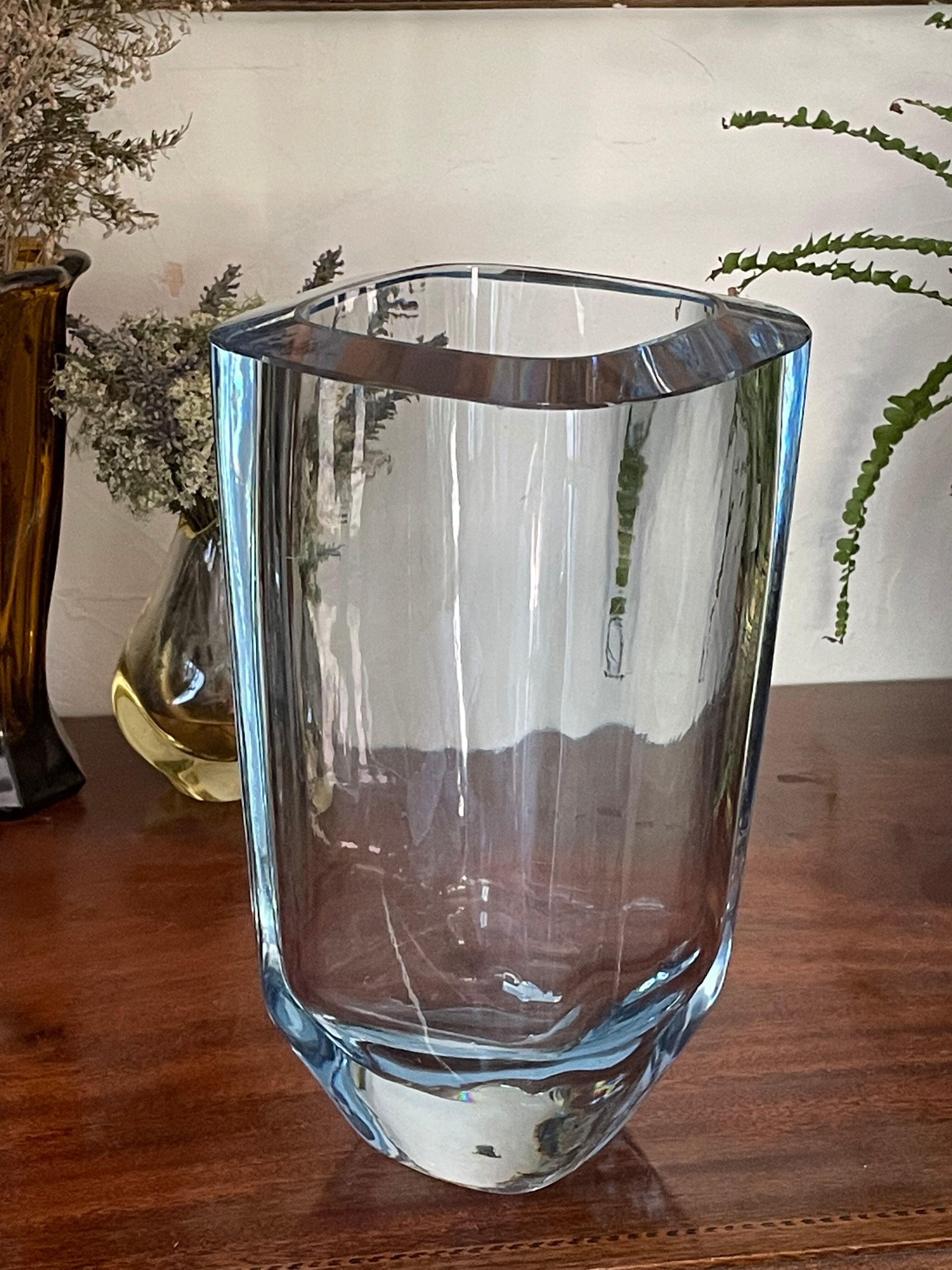 Scandinavian crystal vase from Strombergshyttan 26cm | Selency