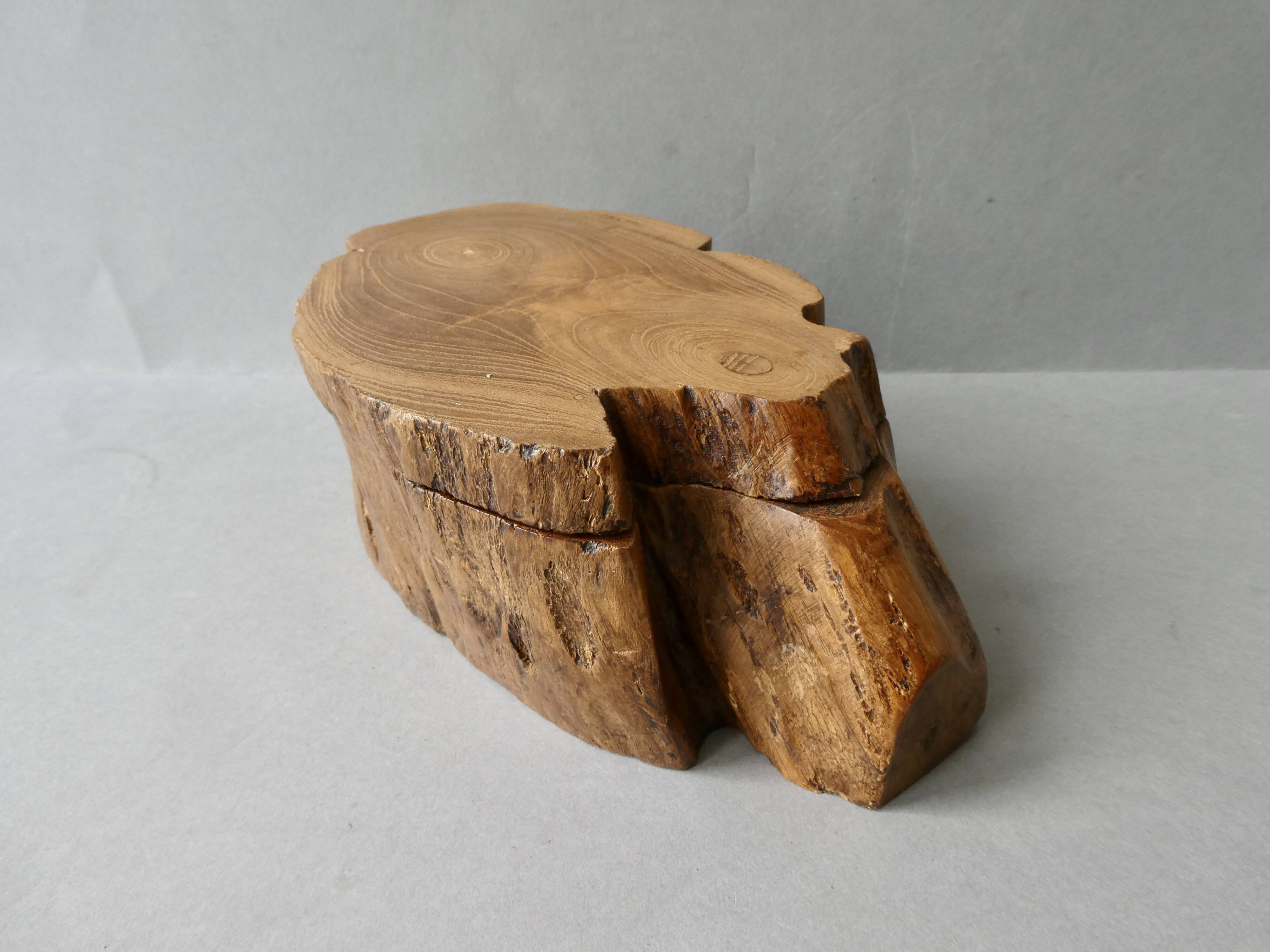 Boite en bois monoxyle, travail artisanal