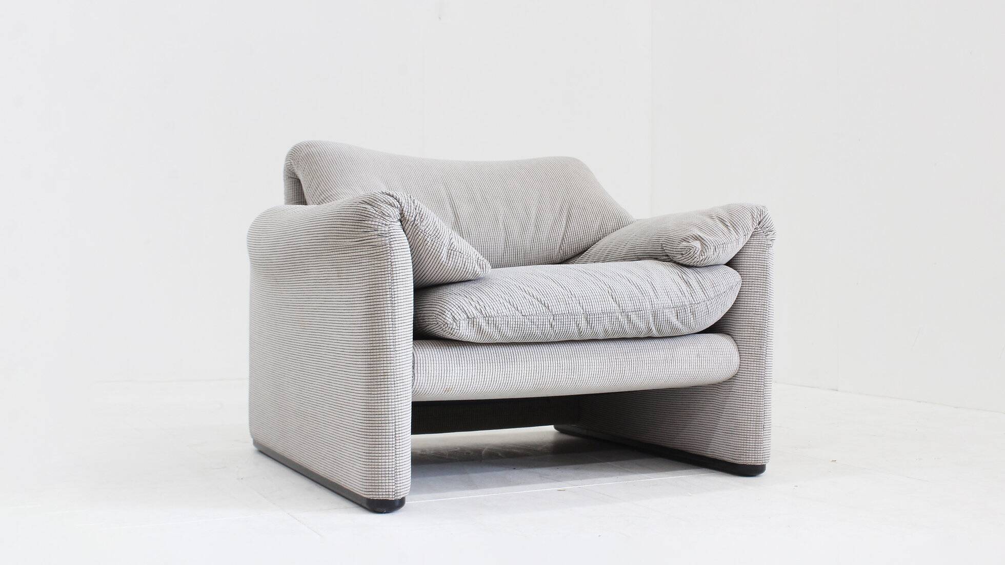 Fauteuil Maralunga vintage de Cassina par Vico Magistretti