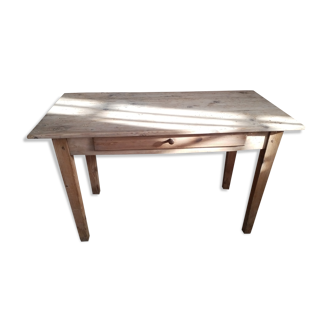 Farm table