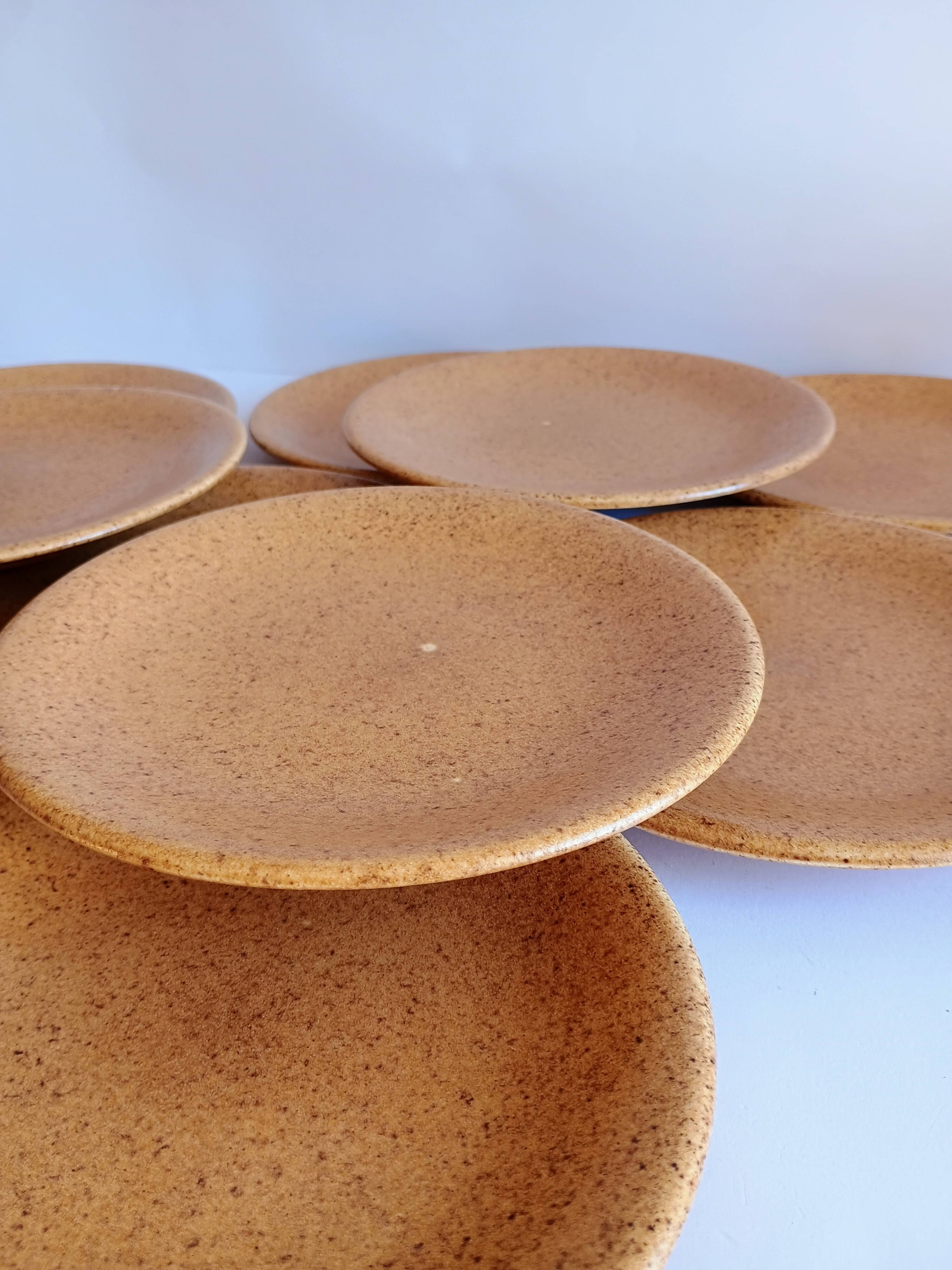 Set of 10 dessert plates Gres Chantilly Longchamp France