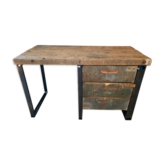 Ancien établi avec 3 tiroirs