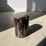 Small side table in black petrified wood with light streaks H: 27.5cm D: 18.5cm