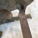 Paire de chenets chiens en laiton