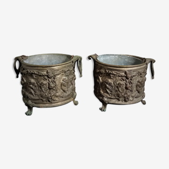 Pair of ancient cachepots with agricultural scene and repelled copper-brass putti