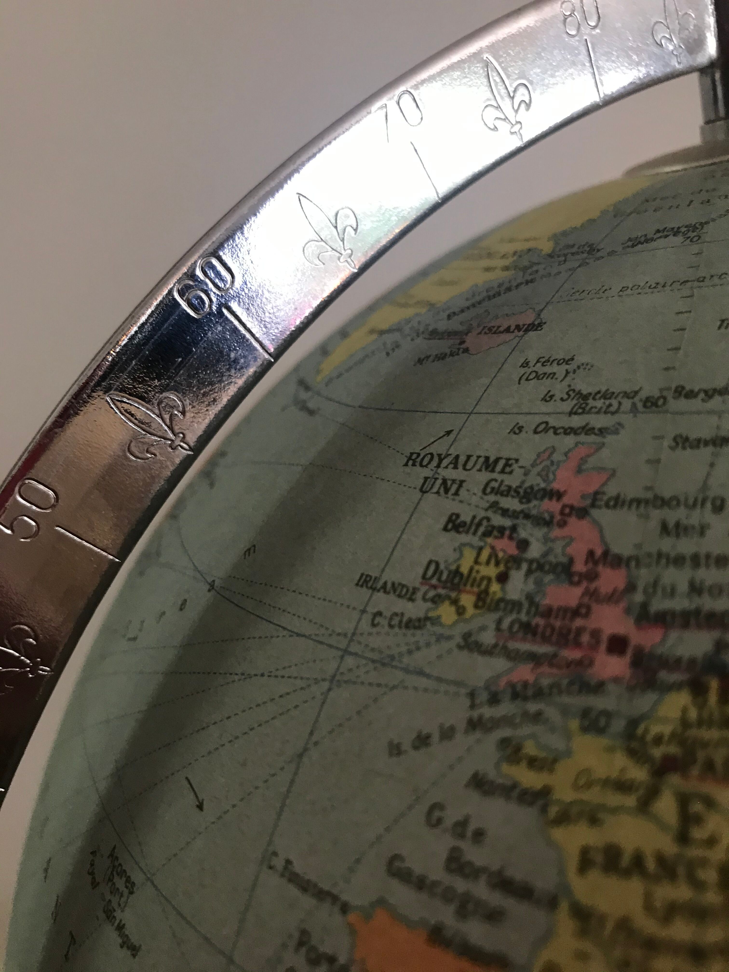 Bright globe of taride maps by georges philip - sound, paper map 1990