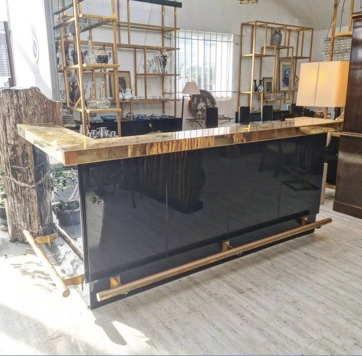 Maison Jansen counter in brass and blue lacquer
