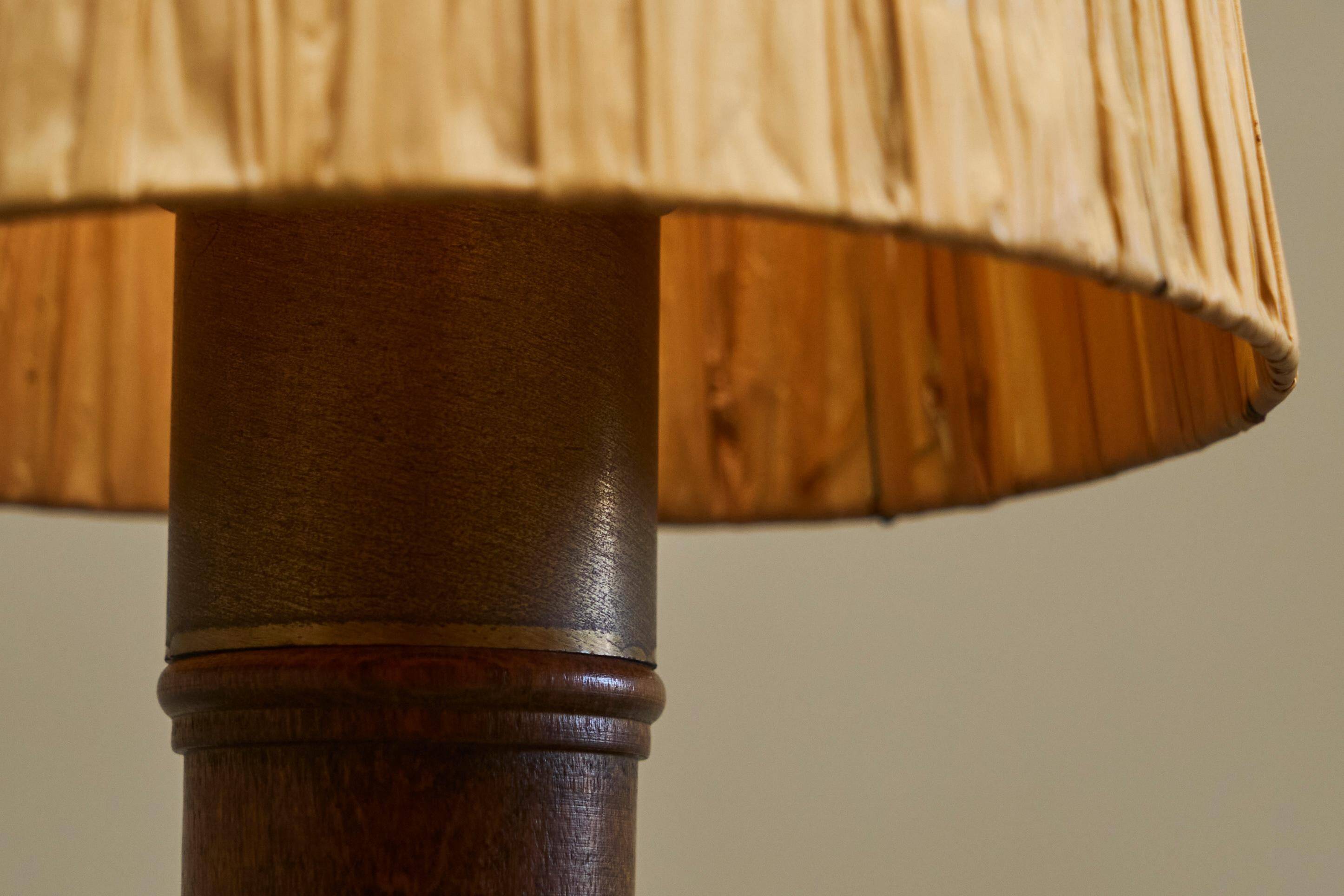 Mid-Century Accent Table Lamp in Solid Oak and Patinated Brass