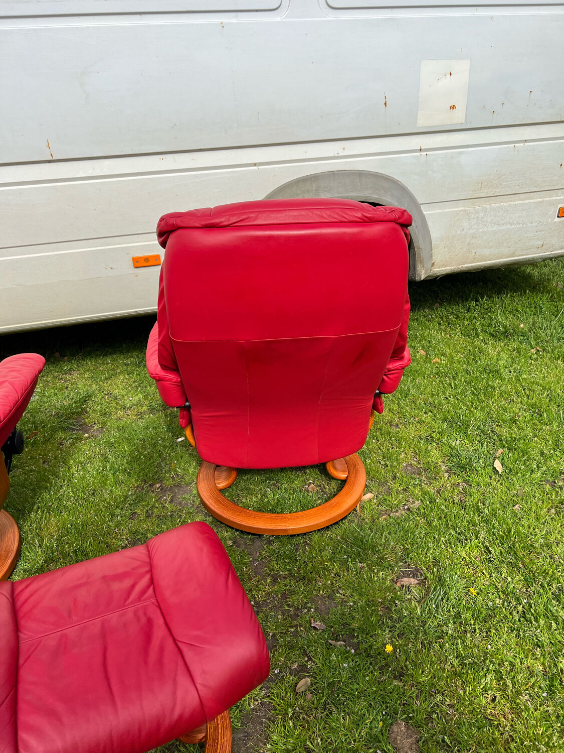 Pair of armchairs Ekornes and ottoman
