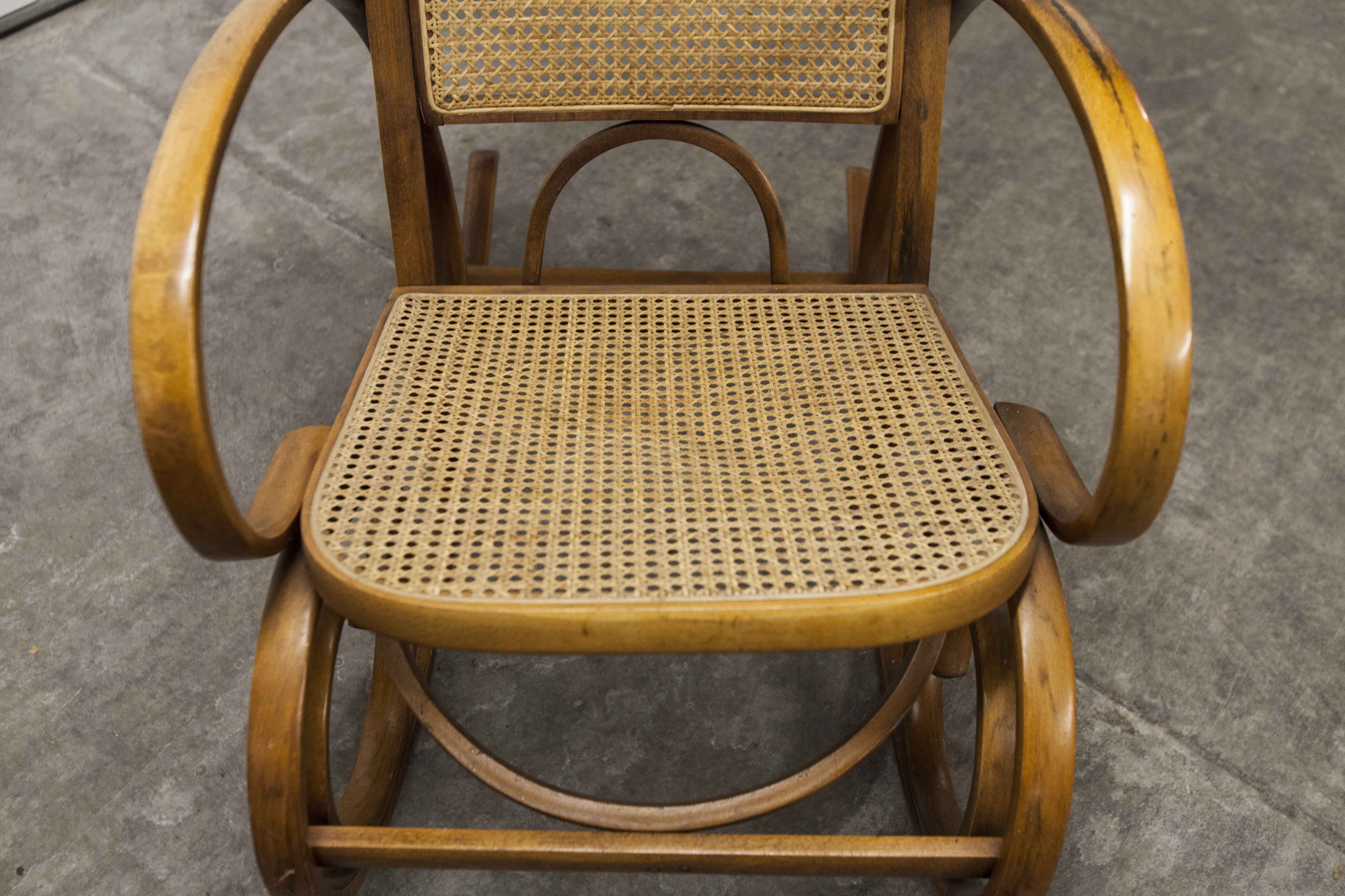 Rocking-chair Thonet 1900 cannage