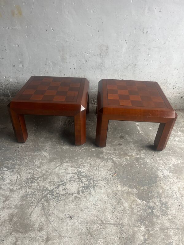 Paire de tables d'appoint années 1970 en parquet à damier — Bois brun noyer chaleureux, motif géométrique