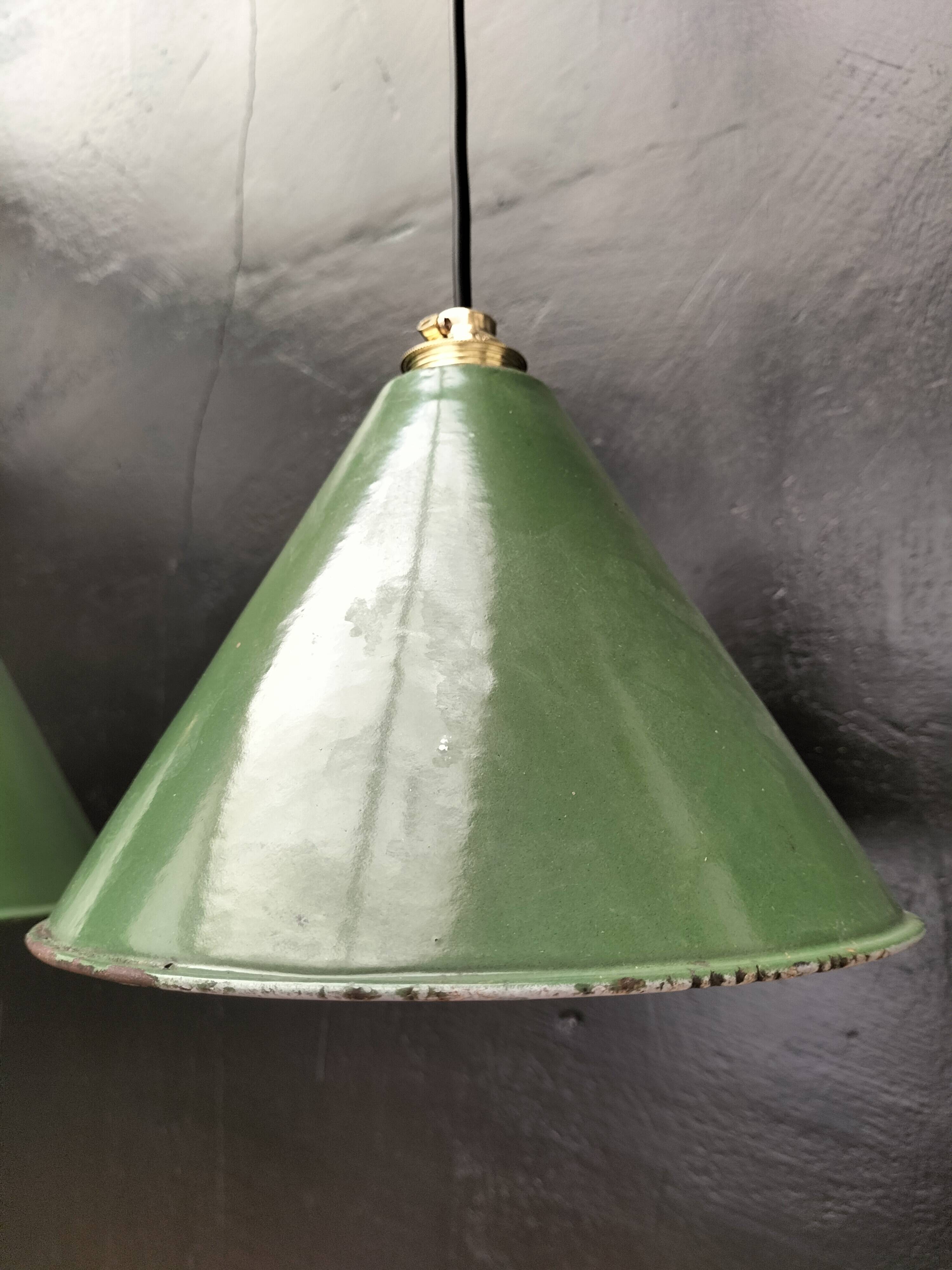 Enamelled sheet metal cone suspensions