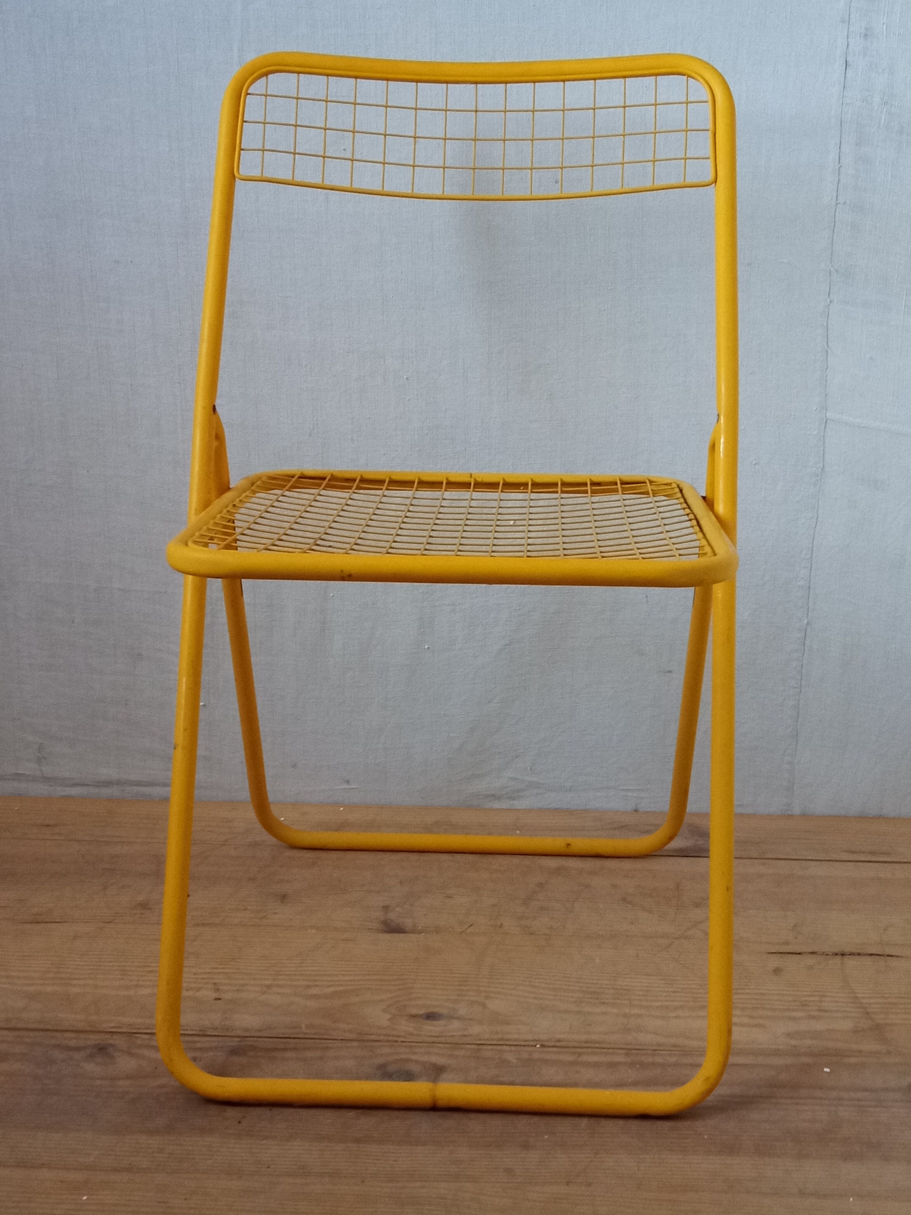 80s metal folding chair