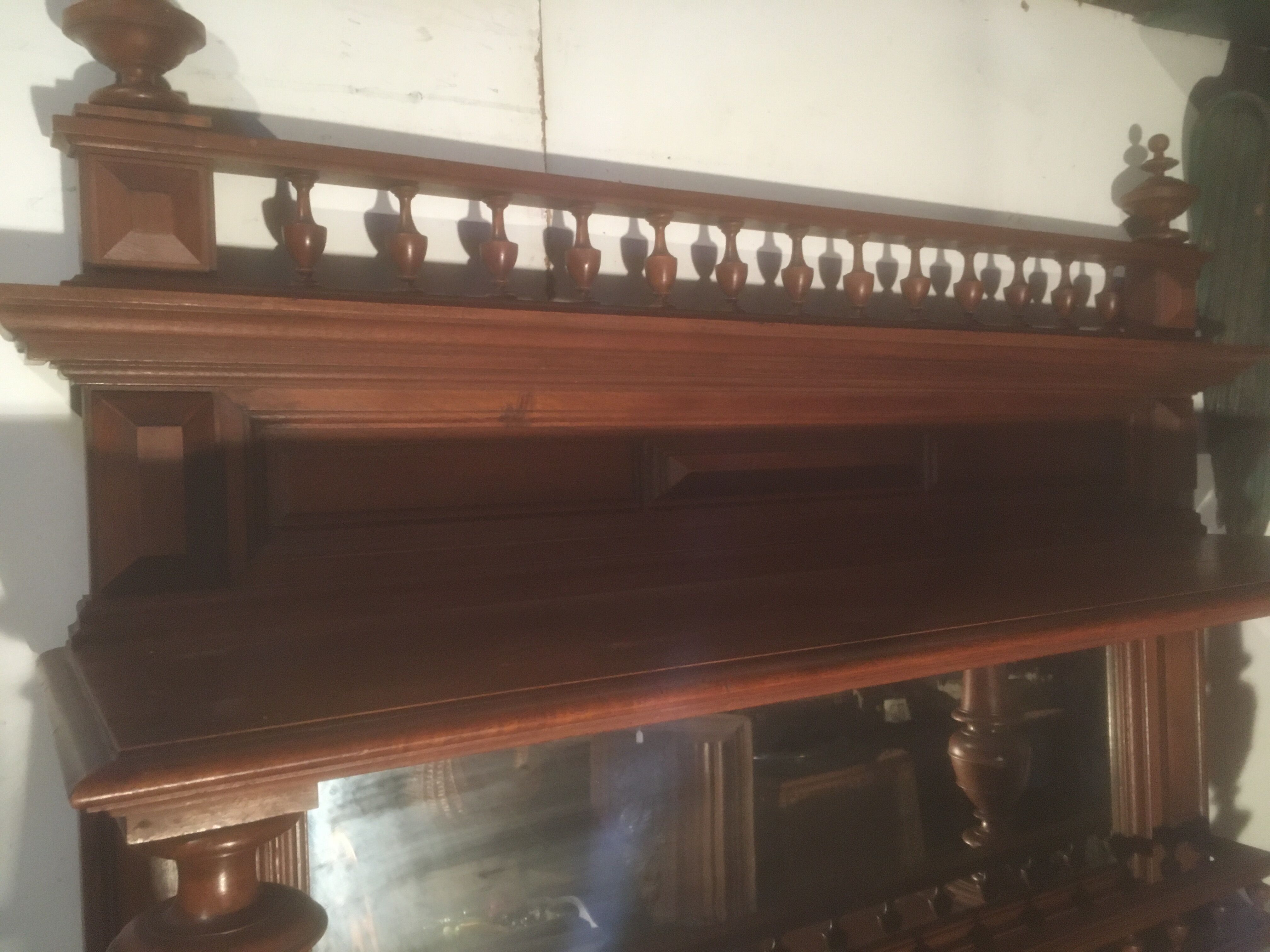 Service Henri ll in walnut, marble top