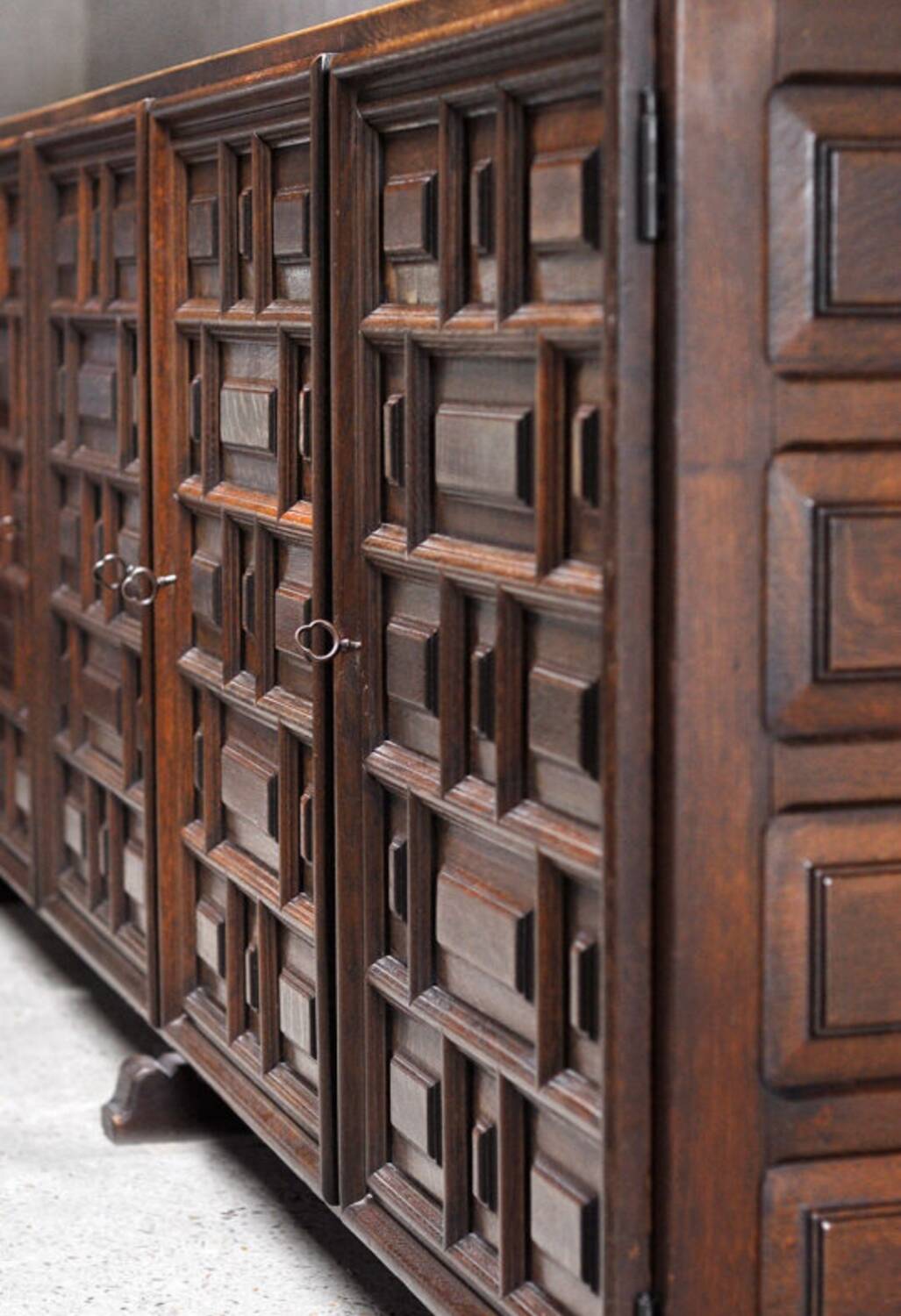 Spanish Brutalist Buffet