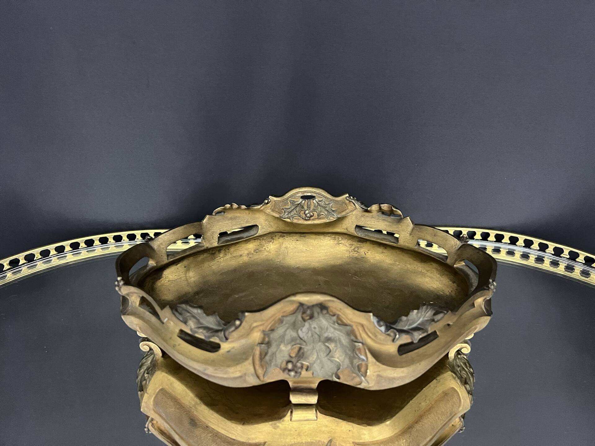 Art Nouveau jardinière in gilded bronze with holly decoration, signed E. Gros.