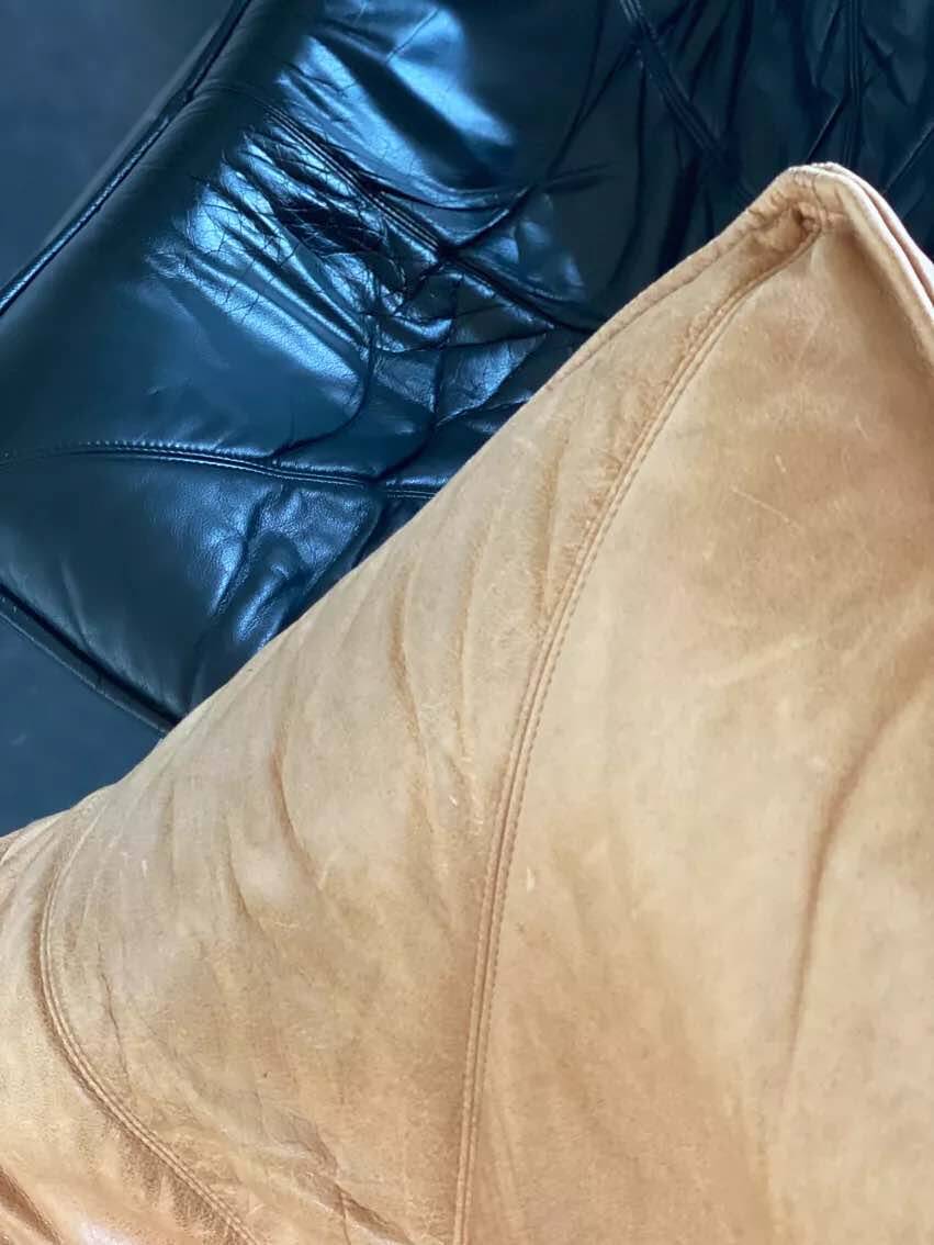 Pair of Molinari Easy Chairs by Teun van Zanten