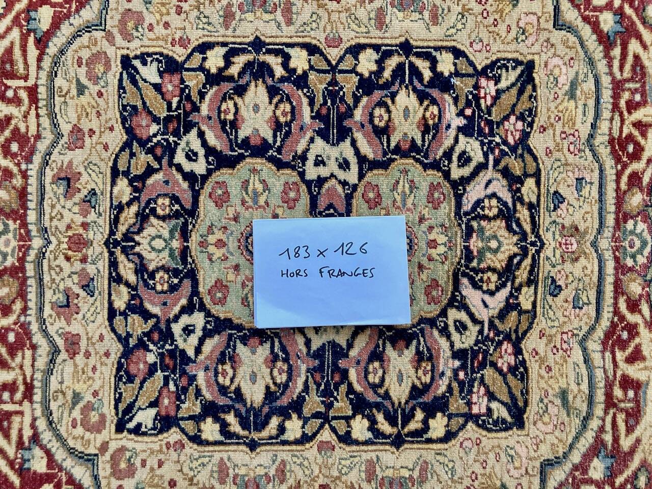 Tapis persan traditionnel