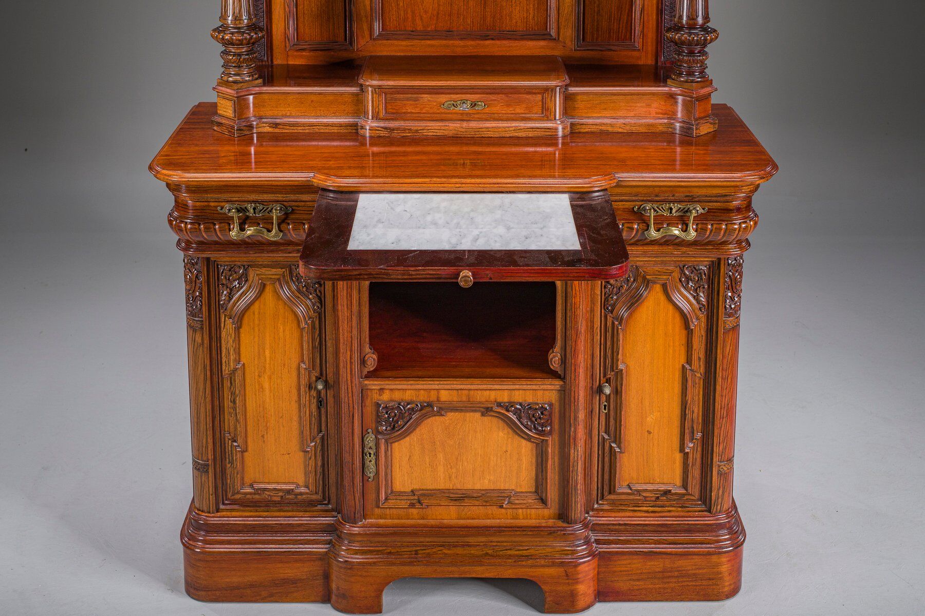 Buffet néo-baroque allemand en noyer et acajou, années 1890