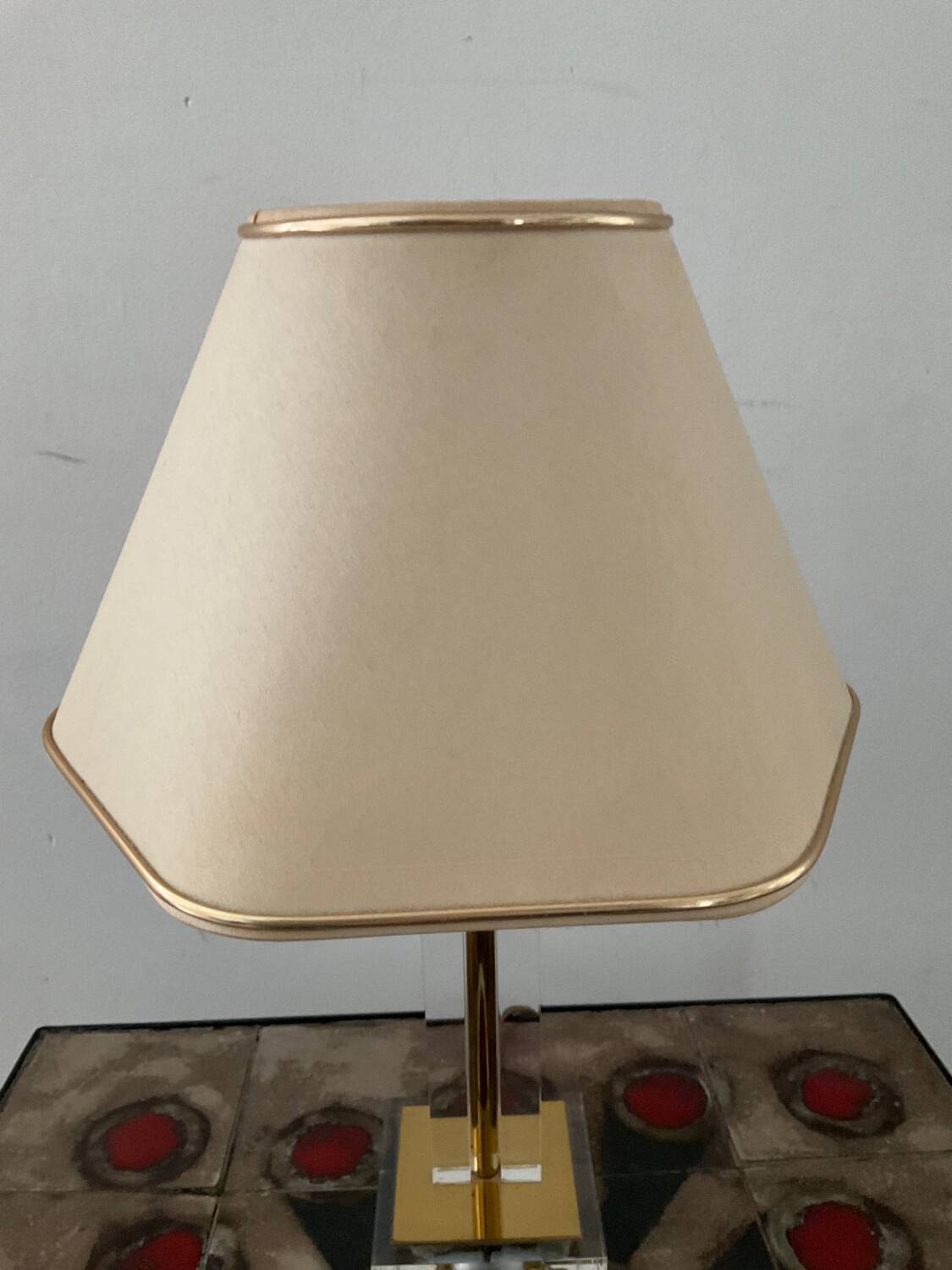 Vintage lucite and brass lamp from the 70s