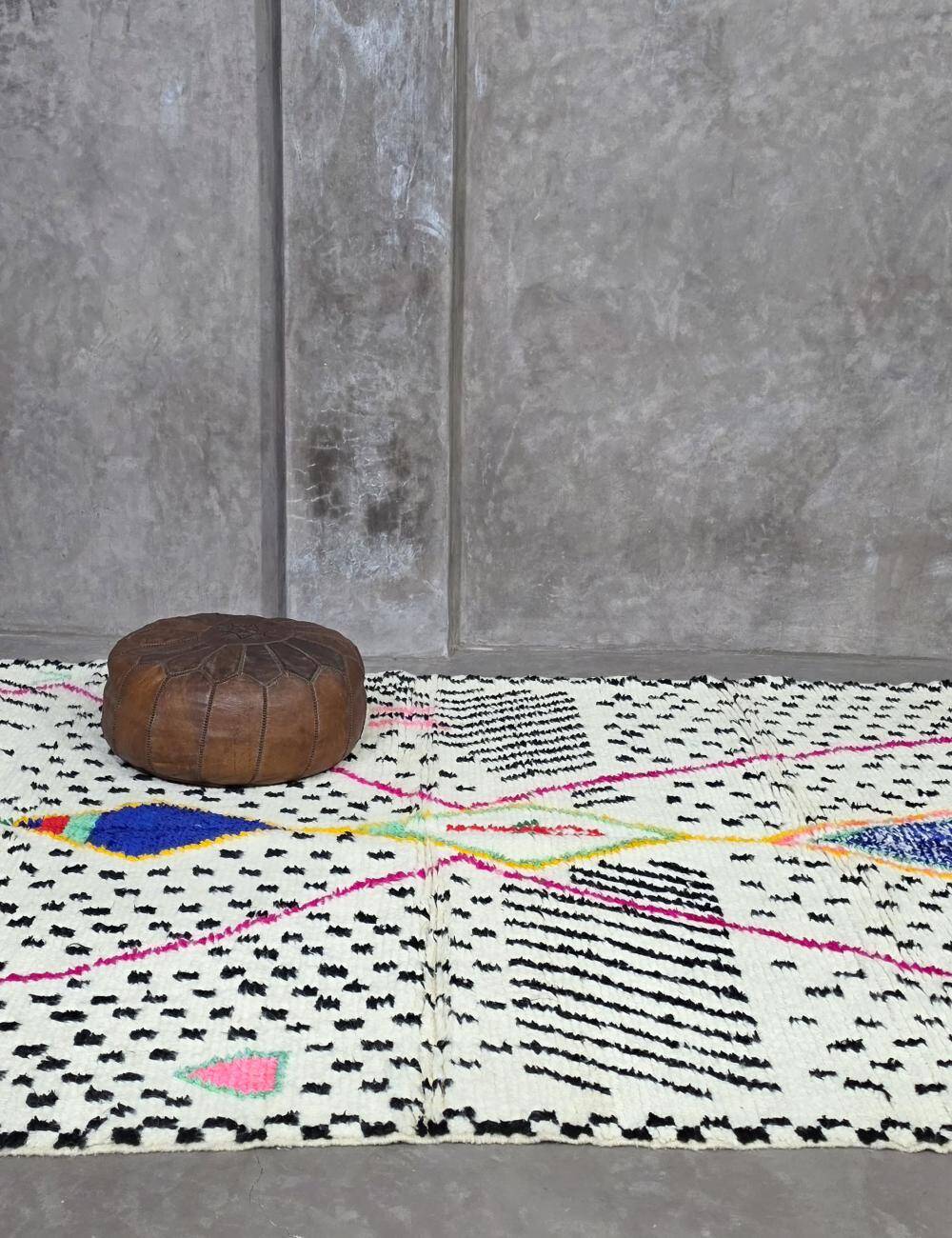 Berber Moroccan Azilal Rug - 300 x 190 cm