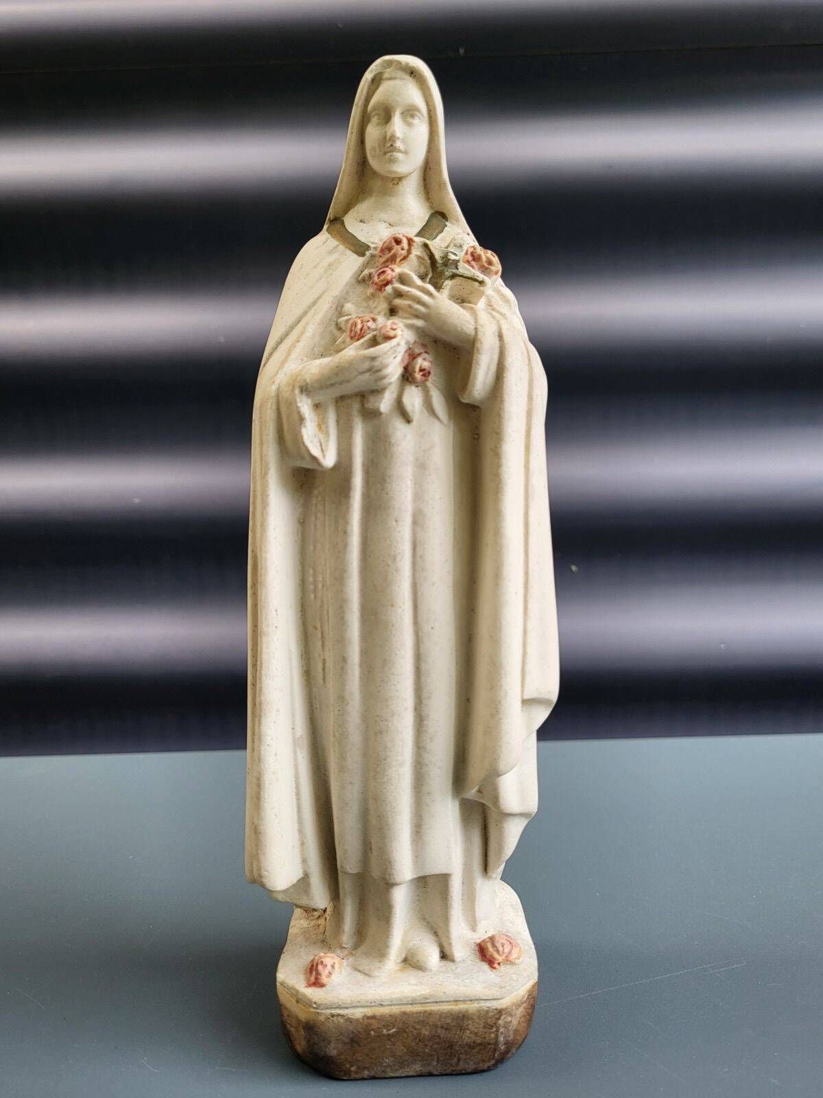 Statuette of Saint Thérèse of Lisieux | bouquet of roses and crucifix H 31 cm
