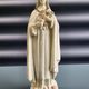 Statuette of Saint Thérèse of Lisieux | bouquet of roses and crucifix H 31 cm