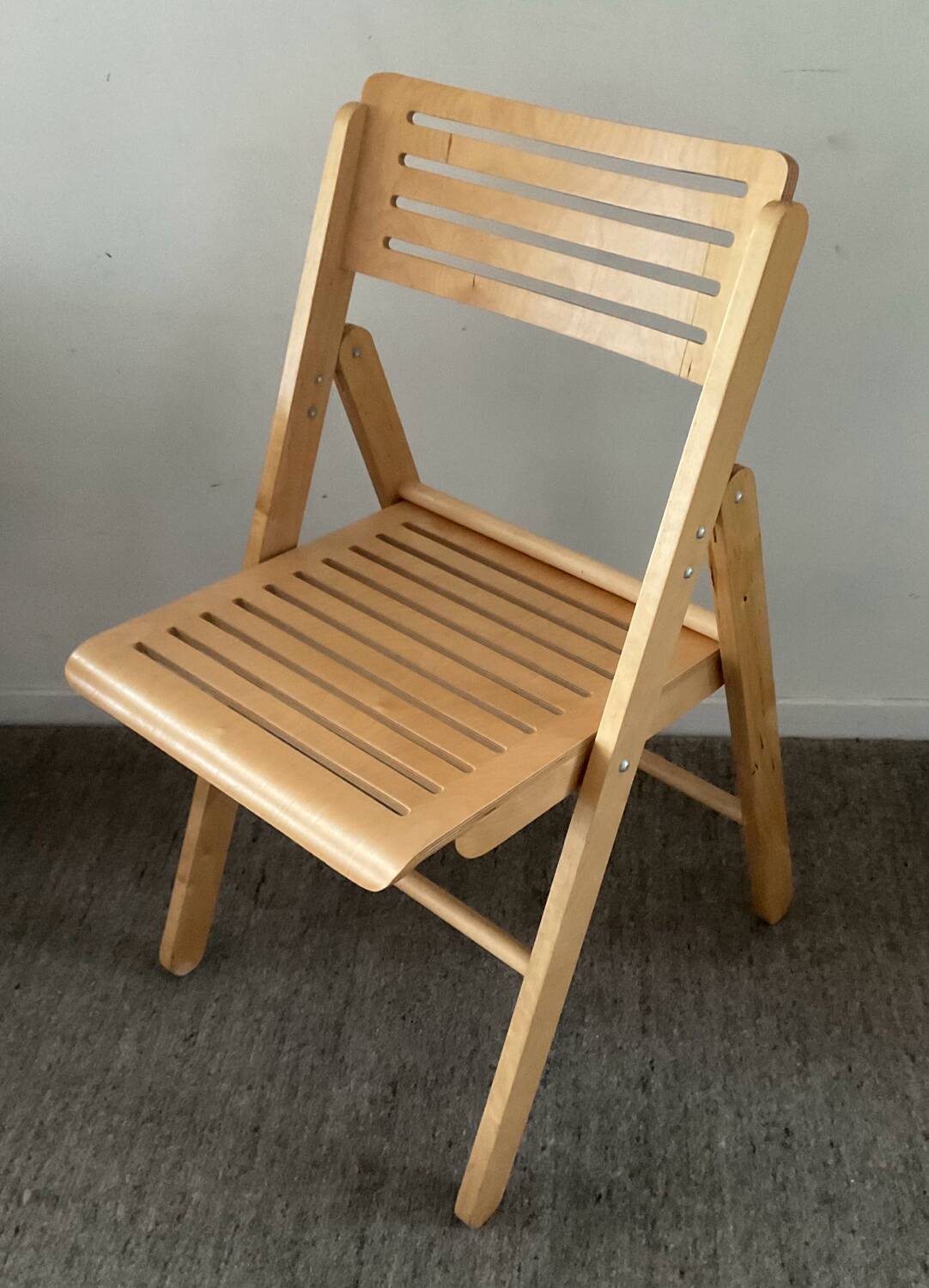Vintage folding chair in beech