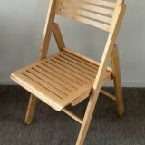 Vintage folding chair in beech