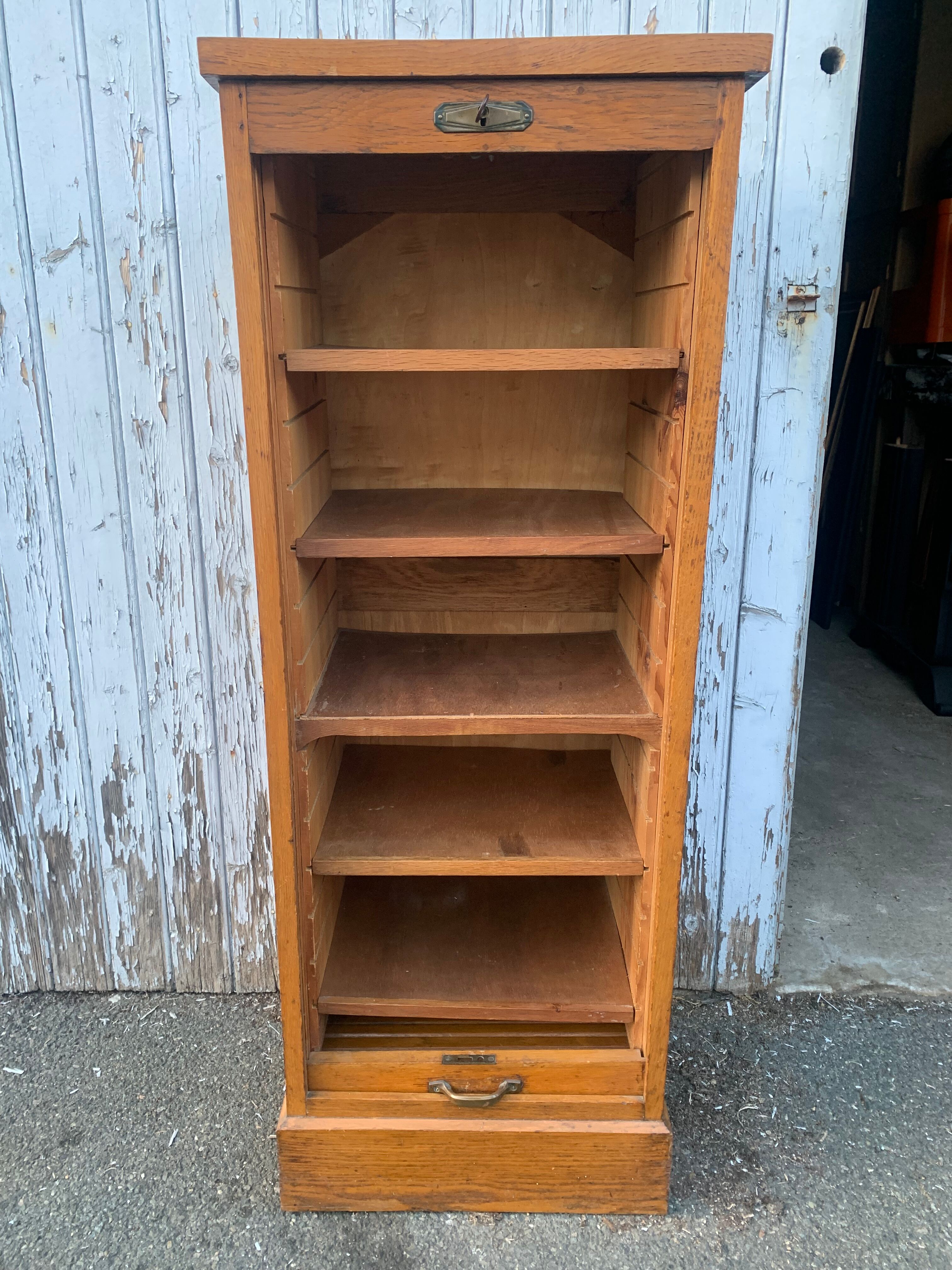 Curtain bookcase