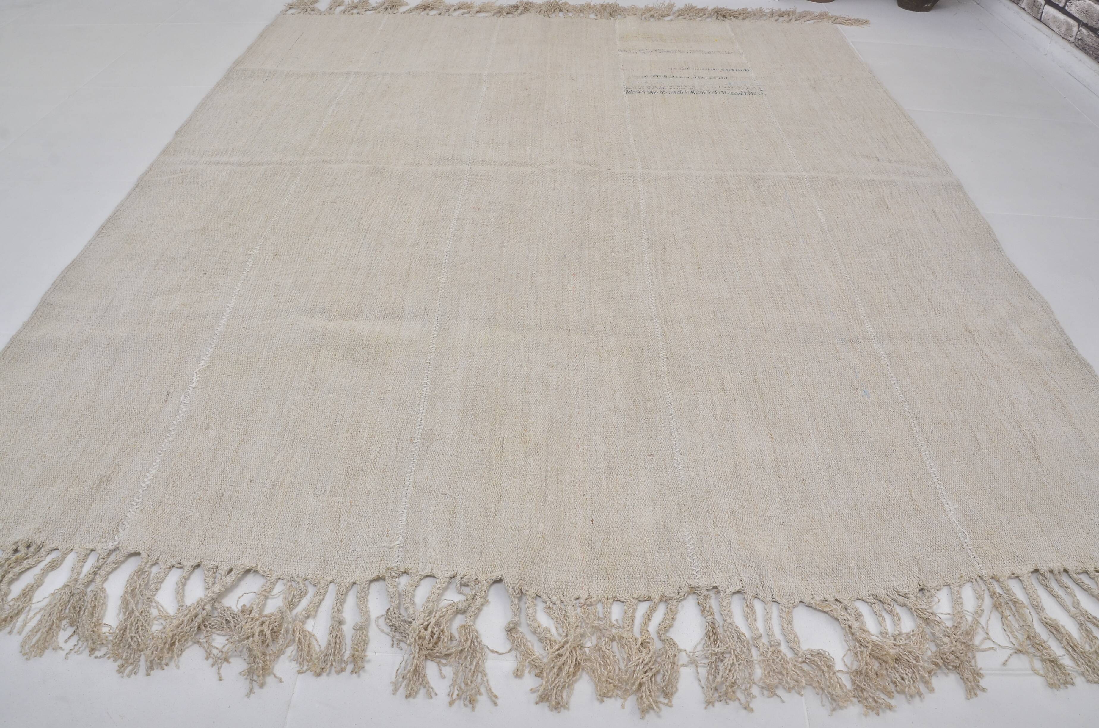 White Vintage Handmade Turkish Hemp