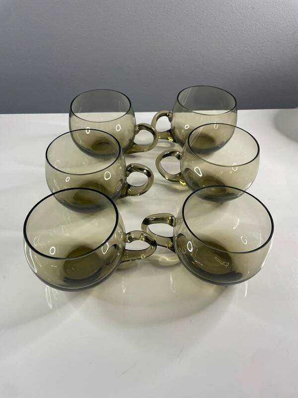 6 vintage coffee cups