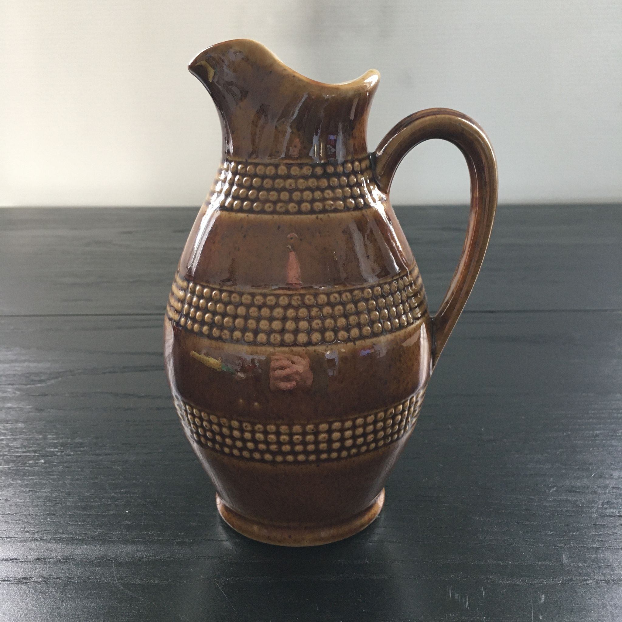 Berry sandstone brown pitcher